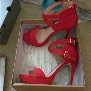 Coral sandal pumps
